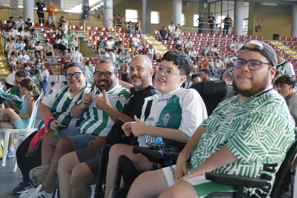 Play off de ascenso | La afición cordobesista en Vista Alegre, en imágenes