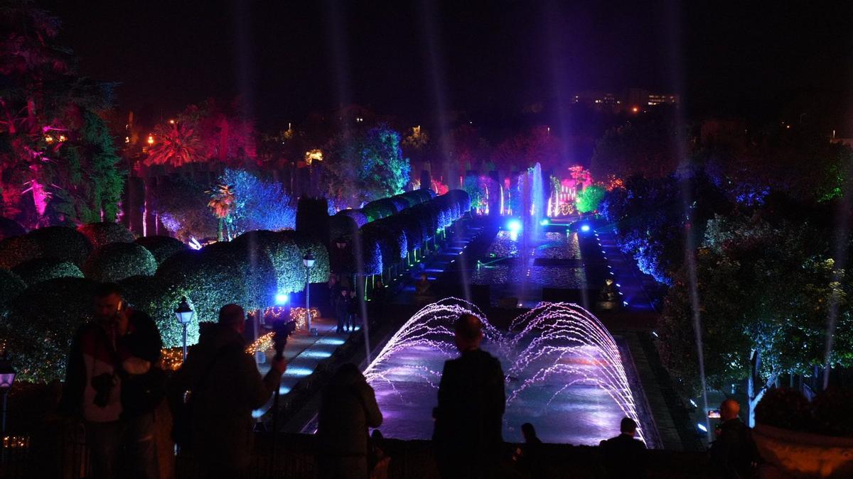 Espectáculo nocturno del Alcázar.