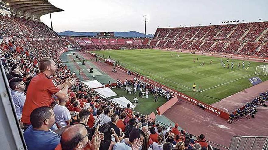 La aficiÃ³n mallorquinista llenÃ³ Son Moix en la vuelta de la final por el ascenso frente al Deportivo de la CoruÃ±a.