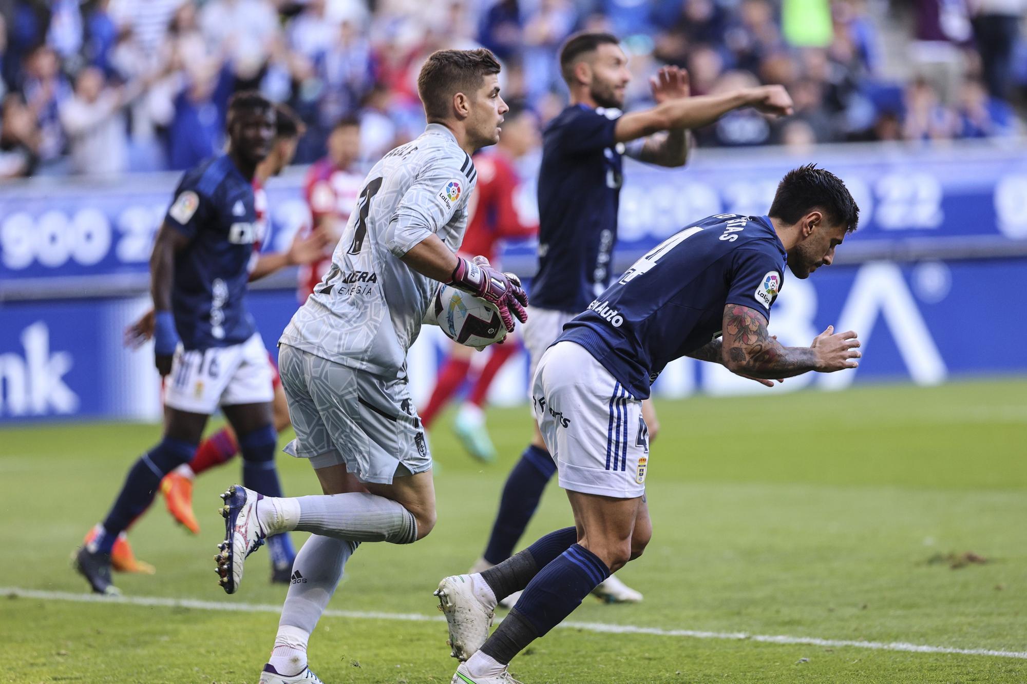 En imágenes: así fue el encuentro entre Real Oviedo y Granada en el Tartiere