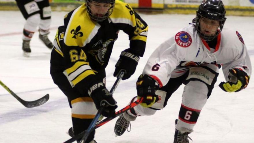 Una imatge del partit disputat a Puigcerdà | YANN RIEU/HOCKEYPHOTO.NET