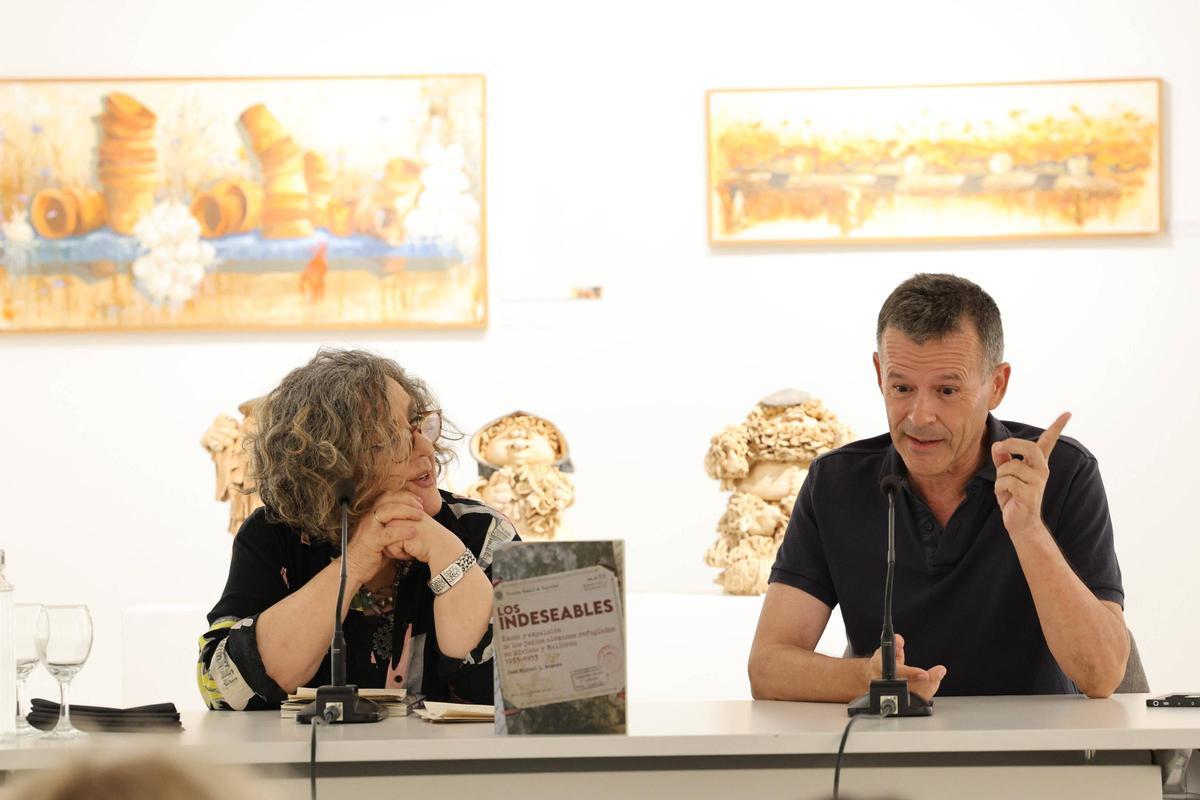 Galería: José Miguel L. Romero presenta la edición ampliada de ‘Los indeseables’