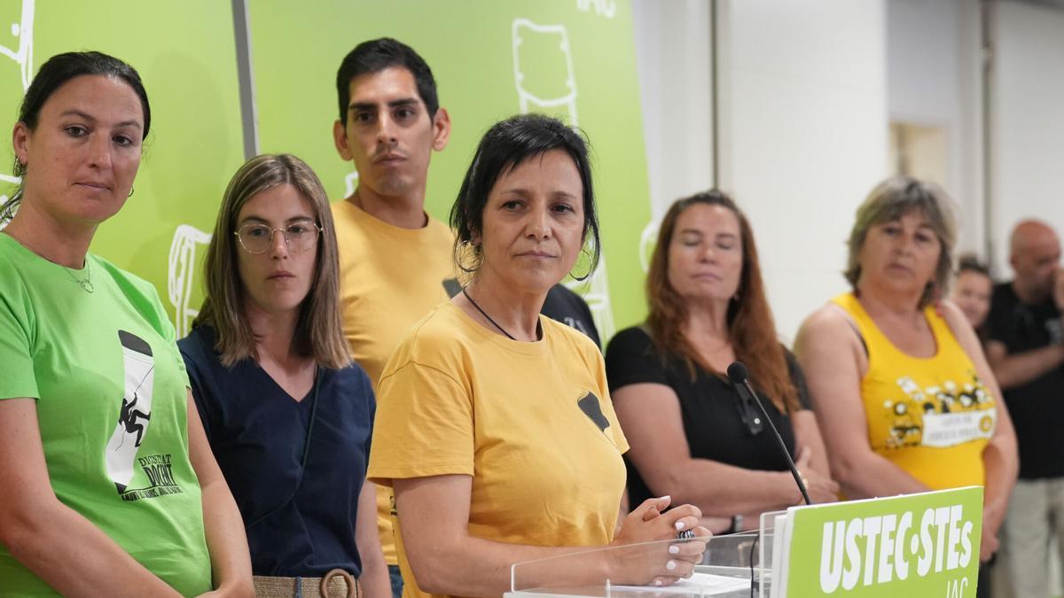 La portaveu d'USTEC, Iolanda Segura, durant una roda de premsa  el 4 de juny de 2026.