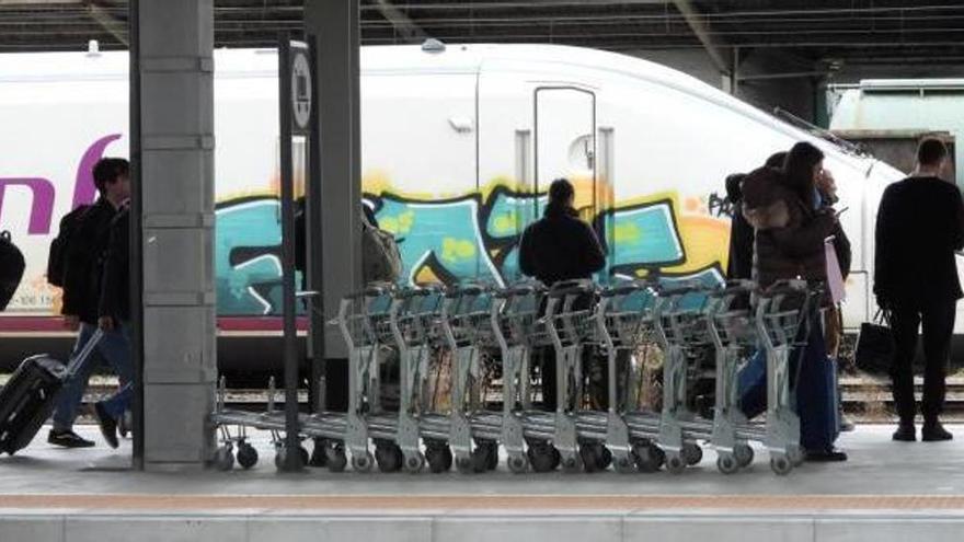 Detienen a un grafitero por hacer más de 57 pintadas en trenes e intalaciones ferroviarias en la última década