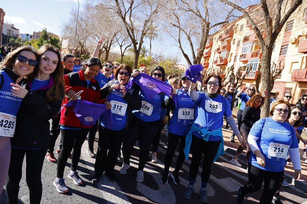 Imágenes del recorrido de la Carrera de la Mujer: avenida Pío Baroja y puente del Reina Sofía (II)