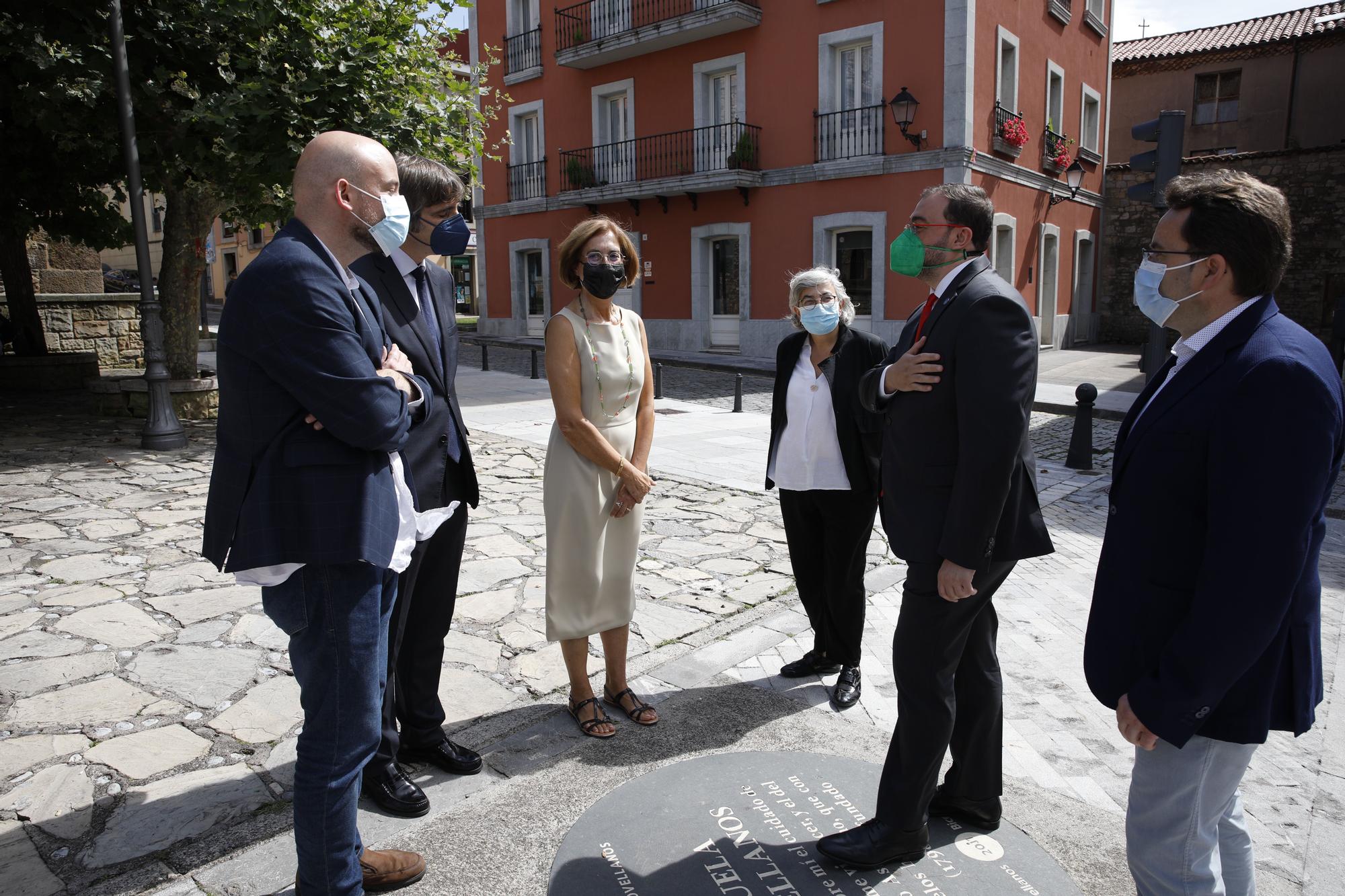 Inauguración de la exposición del retrato de Goya a Jovellanos en el arenal de San Lorenzo en la Casa Natal