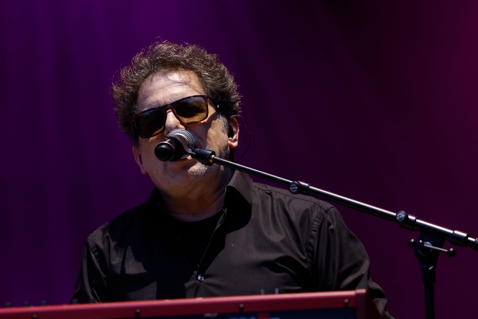 Andrés Calamaro estrena Castrelos ante miles de personas