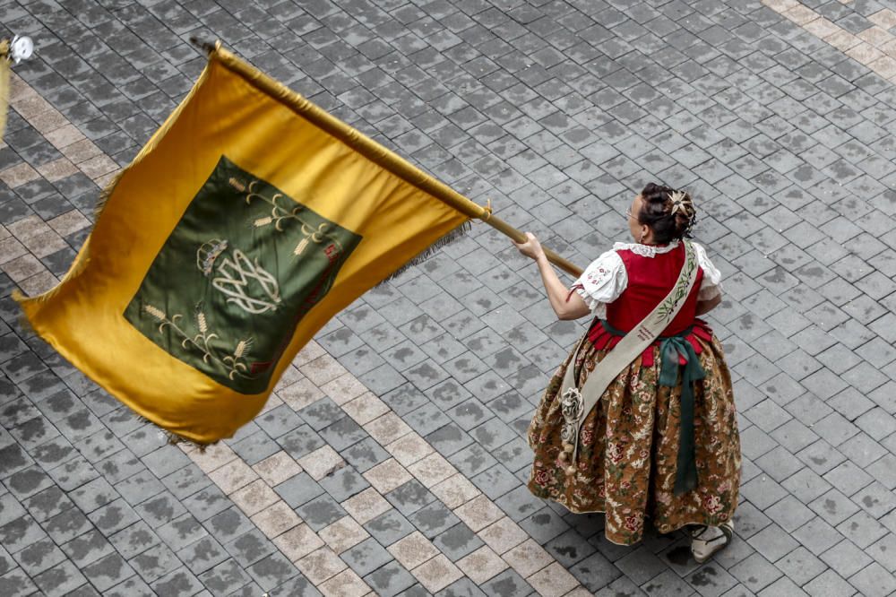 Alardo y «Ballada de Banderes» en Castalla.