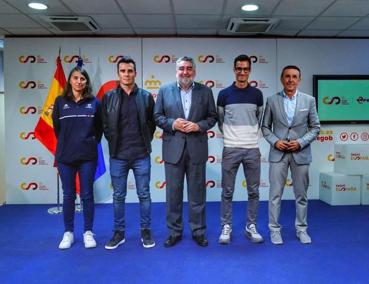 Mario Mola y Javier Gómez Noya, en su presentación en el CSD