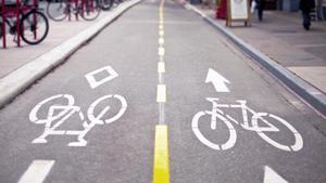 Collboni aparca el carril bici previst per a la plaça de Catalunya