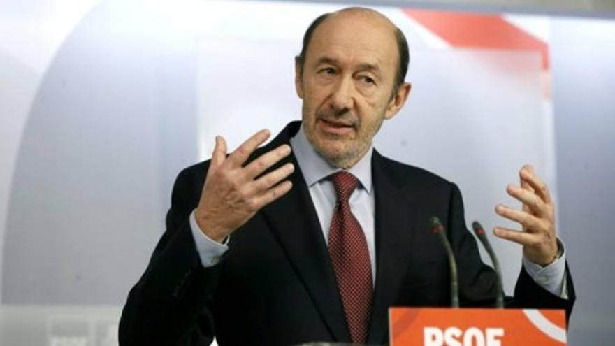 Rubalcaba pide la dimisión de Rajoy