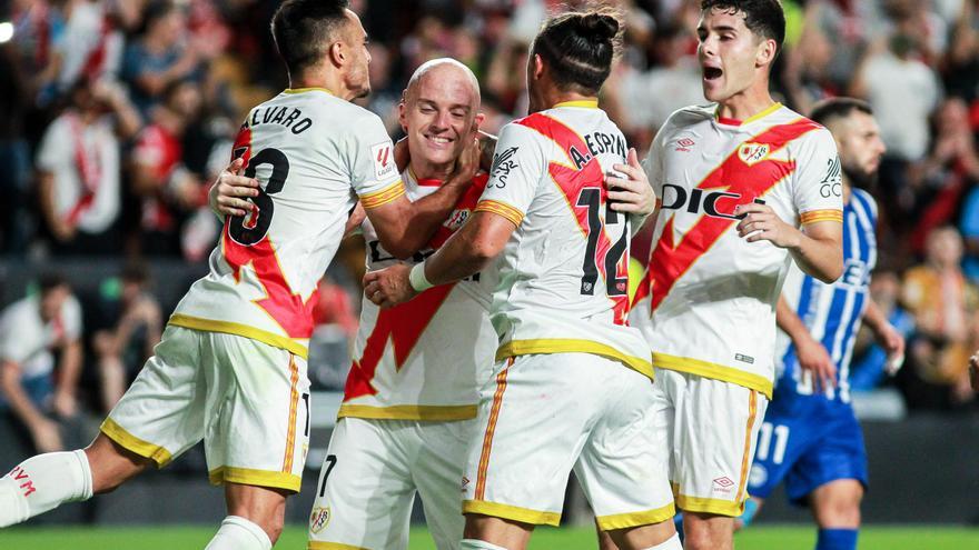 Un Rayo superior recupera la sonrisa ante el Alavés