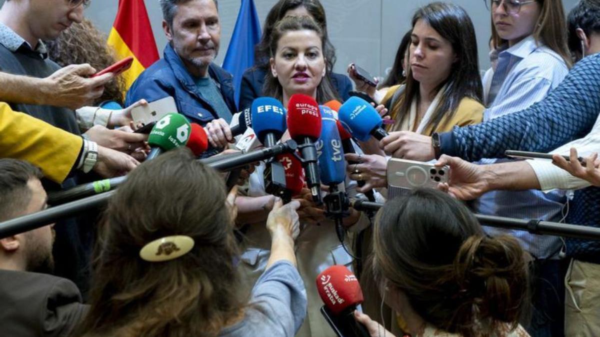 La ministra Sira Rego da cuenta de las certificaciones de las regiones.