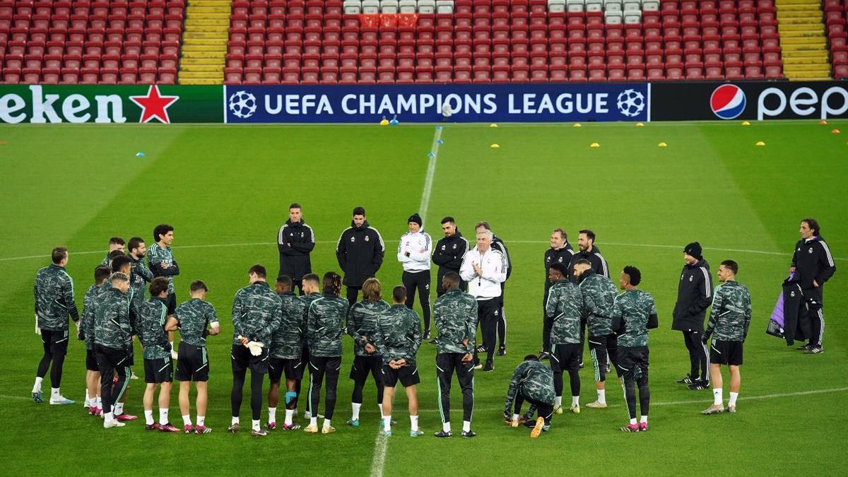 Carlo Ancelotti, en la última sesión preparatoria previa al Liverpool - Real Madrid.
