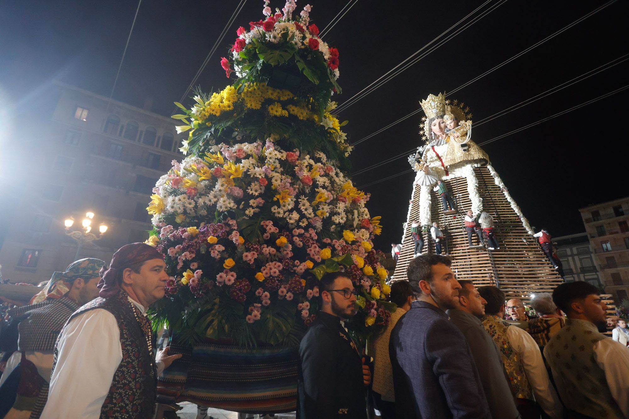 Todas las fotos de la Ofrenda del 17 de marzo por la calle San Vicente de 20:00 a 21:00 horas