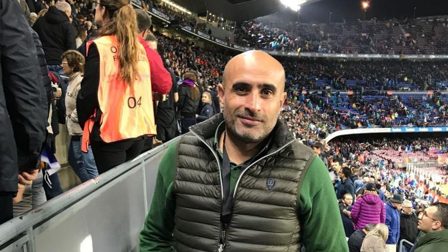 Emilio Gutiérrez, en el Camp Nou. | LNE