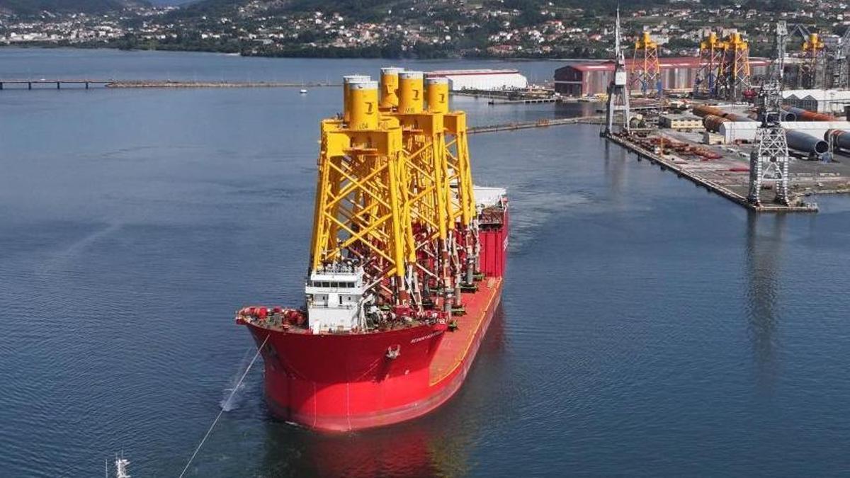 Exportación desde Fene de cimentaciones para parques eólicos desarrollados por Navantia y Windar Renovables.