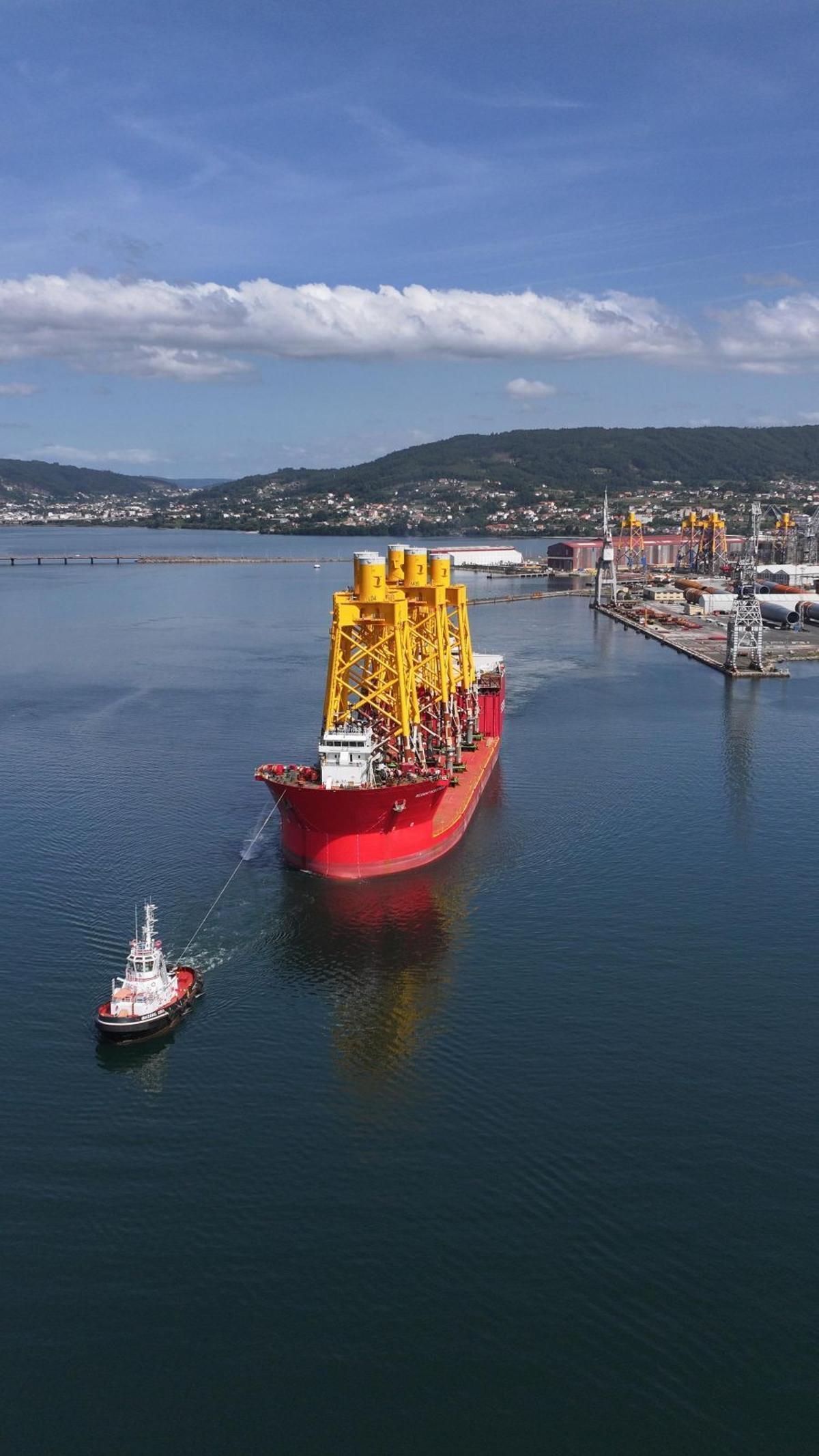 Exportación desde Fene de cimentaciones para parques eólicos desarrollados por Navantia y Windar Renovables.