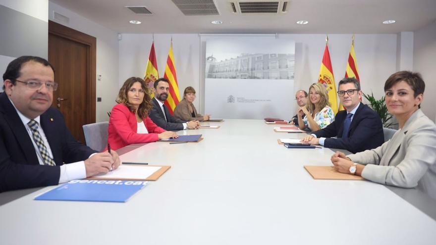 La taula de diàleg avança en la desjudicialització del procés i en el català