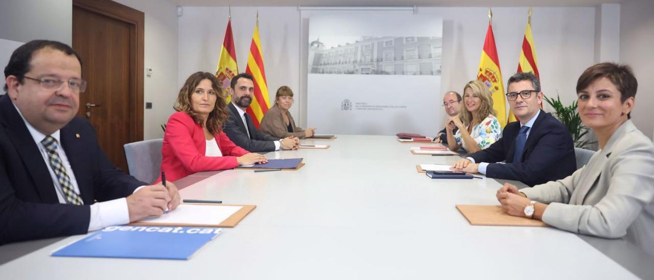 Els participants en la reunió d’ahir a la Moncloa, poc abans de l’inici de la trobada