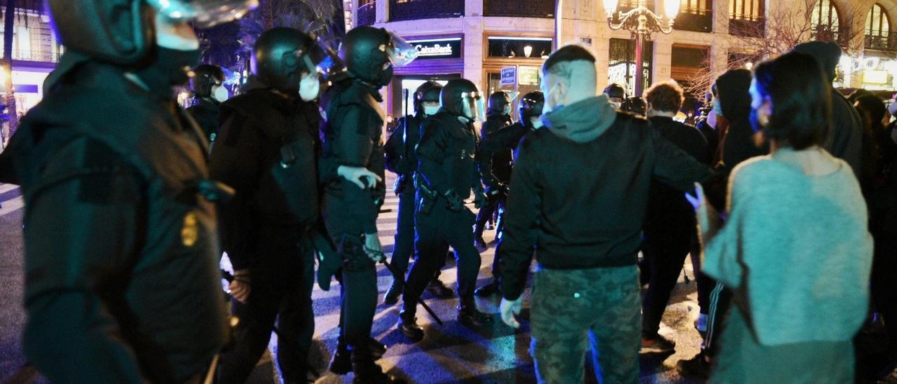 COMUNIDAD VALENCIANA.-Nueve personas identificadas por los incidentes tras la concentración de apoyo a Pablo Hasél en València