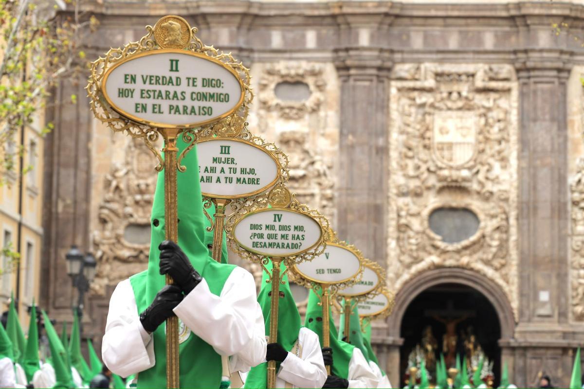 Procesión de la Cofradía de las Siete Palabras y San Juan Evangelista