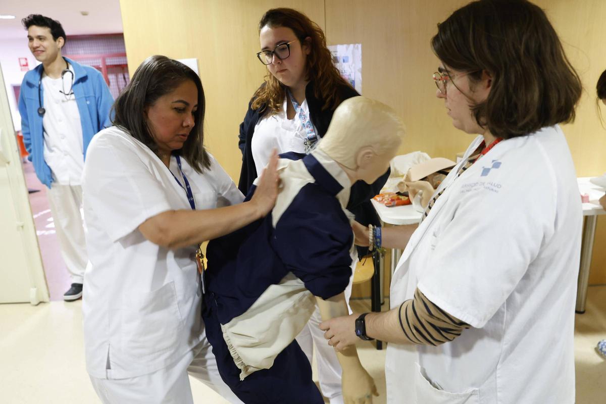 La jornada de simulación clínica del Hospital de Cabueñes, en imágenes