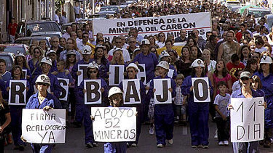 3.000 personas «dan aliento» a los mineros en Palencia
