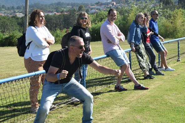 Un momento del torneo de fútbol base celebrado en Valga, que reunió a 1.200 espectadores.