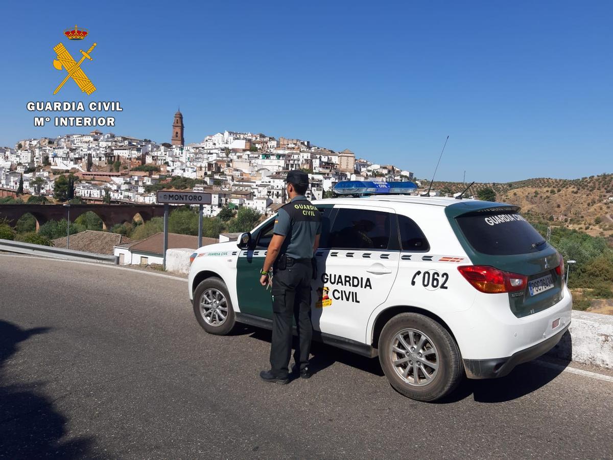 Agentes de la Guardia Civil en Montoro.