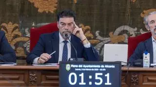 La izquierda presiona a Barcala para que convoque ya la comisión de investigación por el escándalo de las viviendas adjudicadas en Alicante