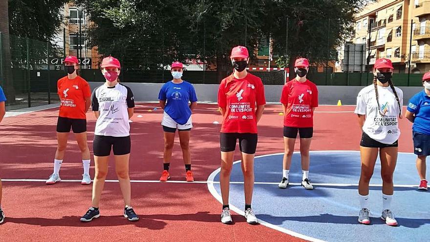 La selección juvenil de ‘pilota’ prepara el Europeo en l’Horta Nord | FEDPIVAL