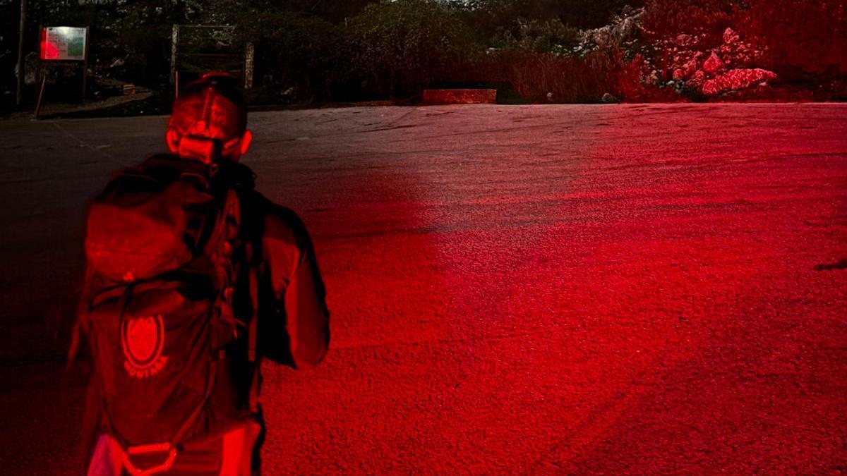 Imagen de una Guardia Civil en el rescate.