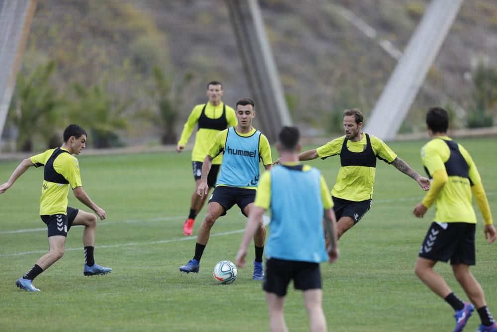 Primer entrenamiento de la UD Las Palmas en su fas