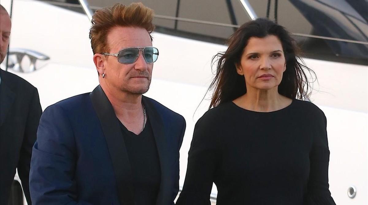 mroca34767629 bono et sa femme ali hewson   soir e de la fondation leonard160721190729