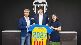 Oficial: Javi Guerra renueva hasta 2027