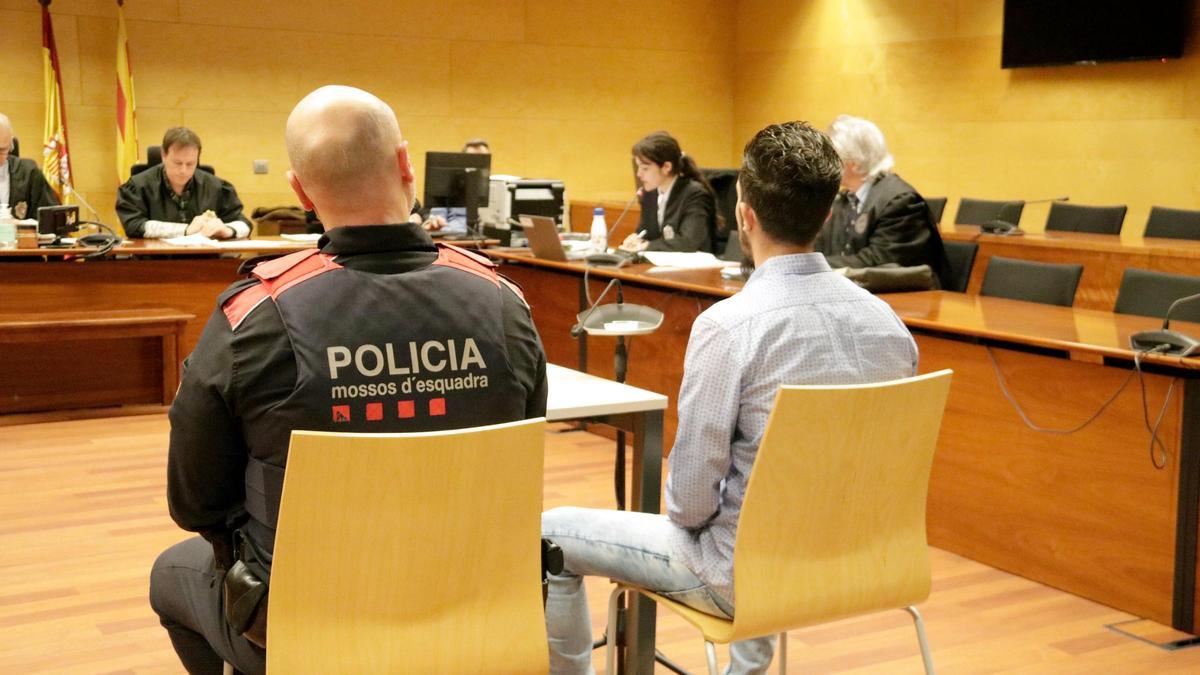 El condemat de robar un cotxe a punta de pistola a Empuriabrava