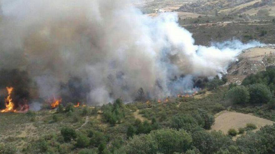 Prealerta roja por riesgo de incendios en la mayor parte de Aragón