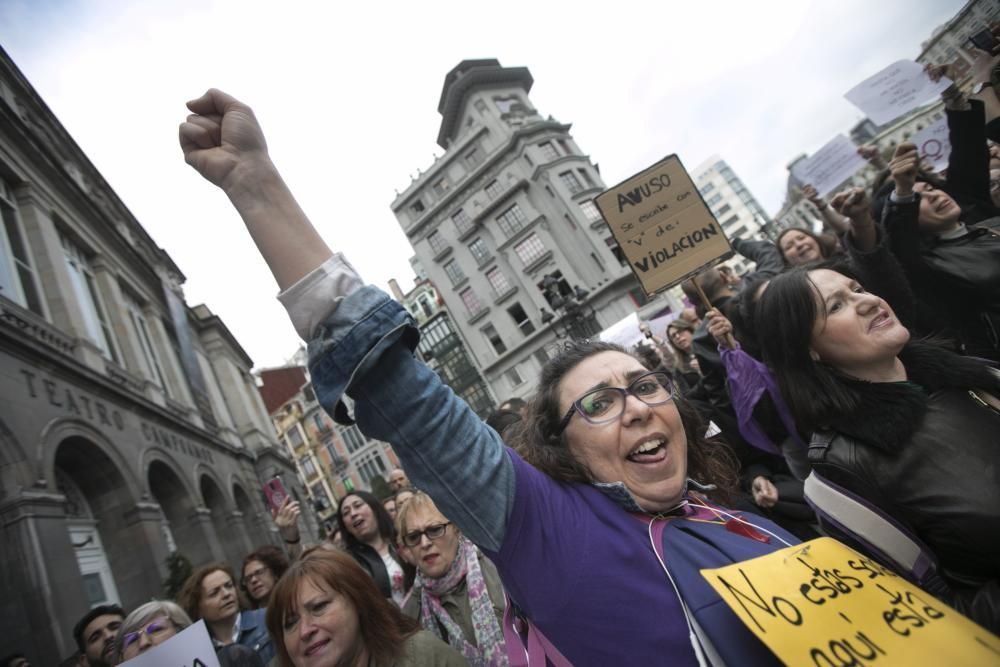 Concentración contra la sentencia a La Manada en Oviedo