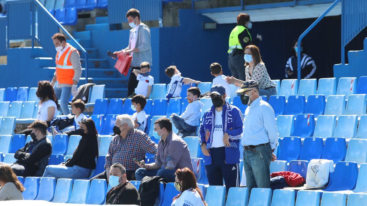 Imagen de las gradas de La Romareda en un encuentro reciente del Deportivo Aragón.