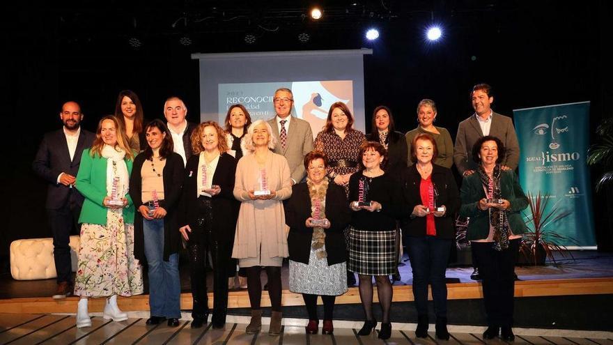 La Diputación premia a nueve mujeres y entidades por su labor en materia de igualdad de género