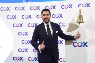 Enrique Riquelme y directivos de Cox invierten más de 300.000 euros en acciones del grupo