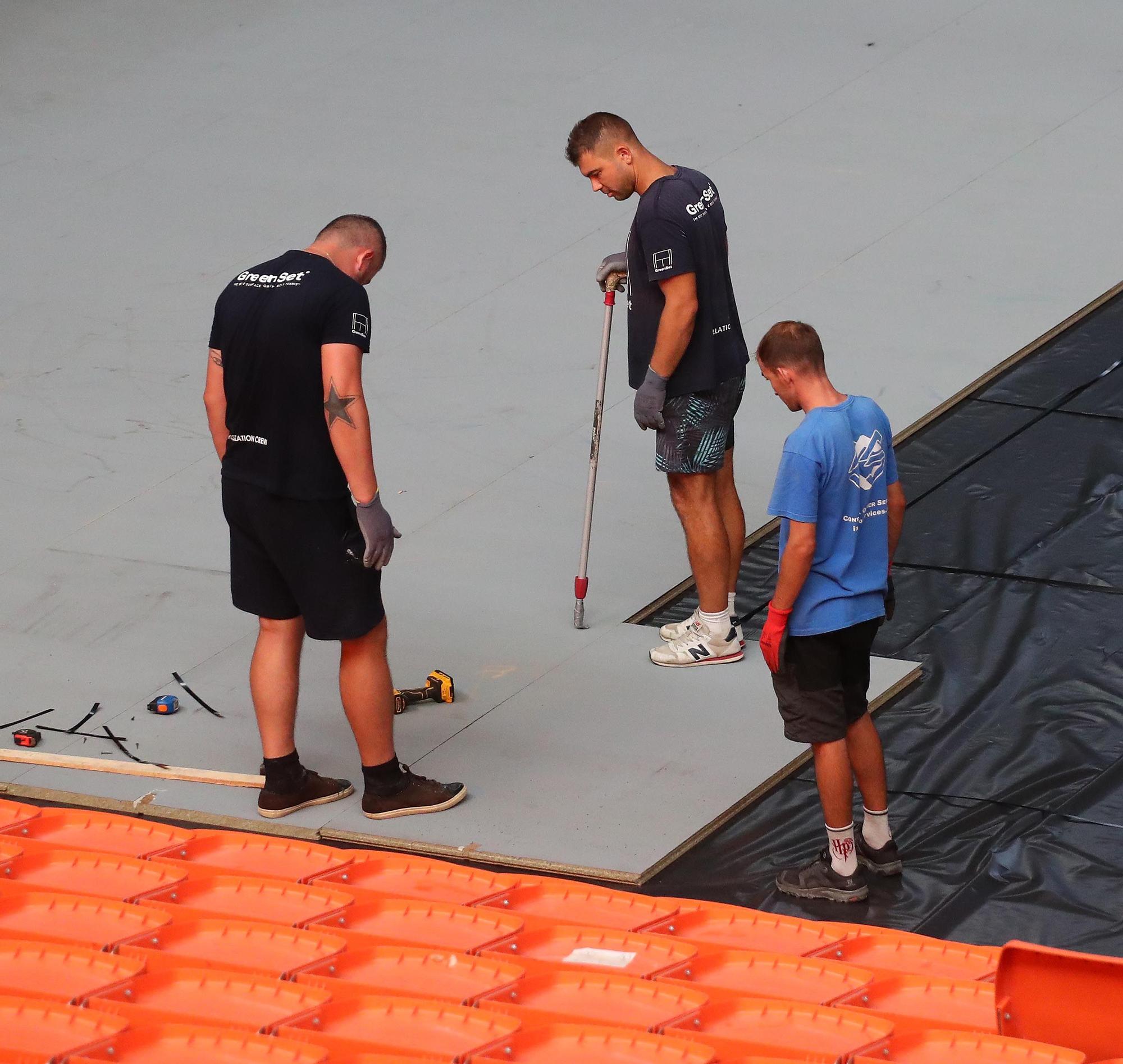 Empieza la instalación de la pista de la Copa Davis