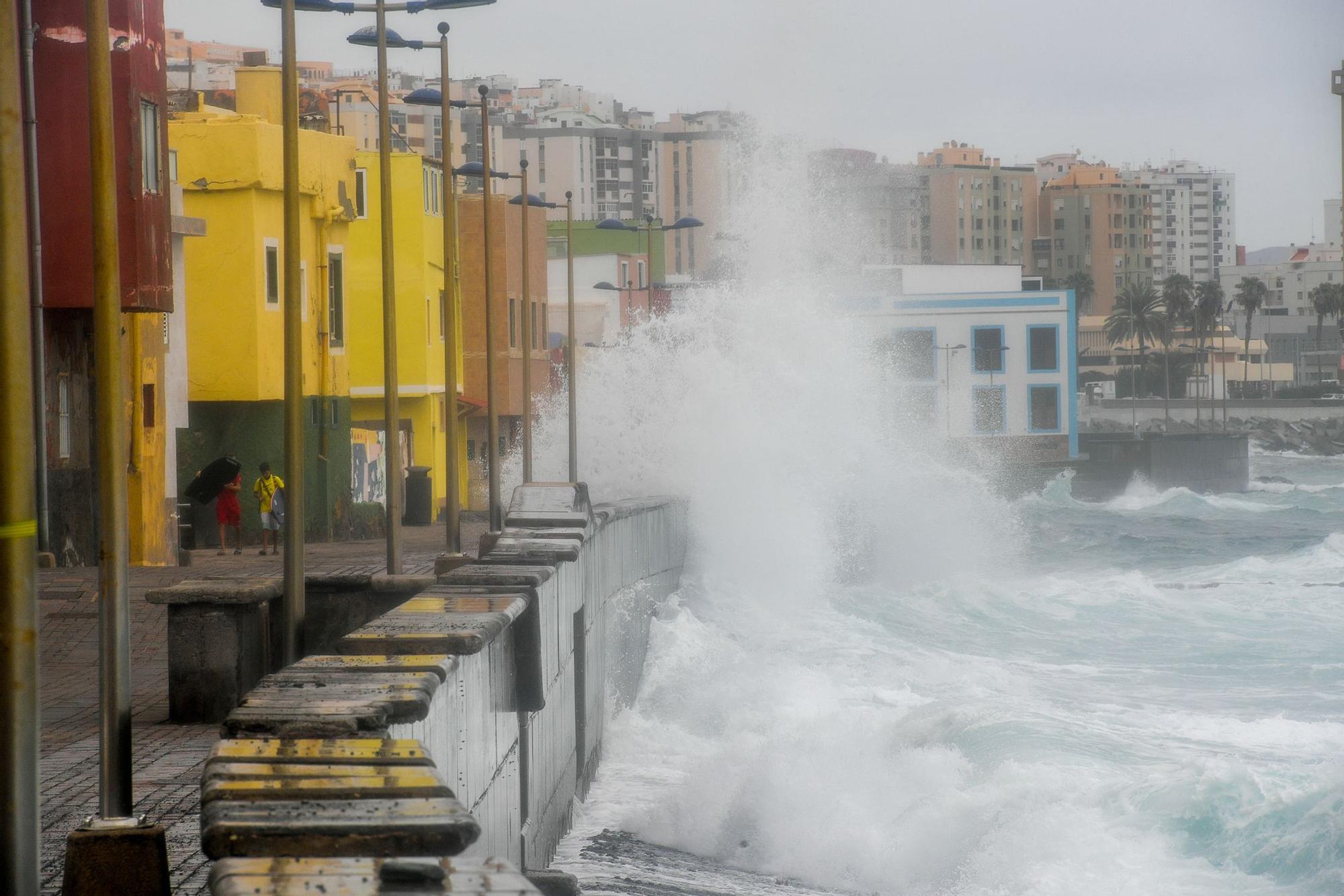 Olas en San Cristóbal, en Las Palmas de Gran Canaria (02/08/2023)