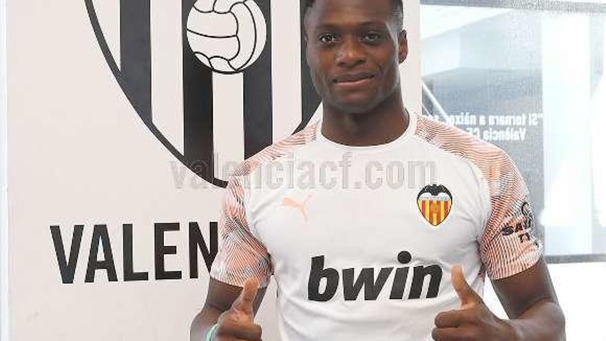 Neftali, en su presentación con el Valencia.