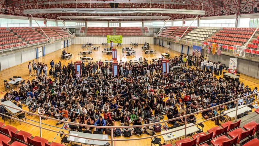 Els participants de la master class al pavelló de Figueres. | ALBERT ALEGRÍ