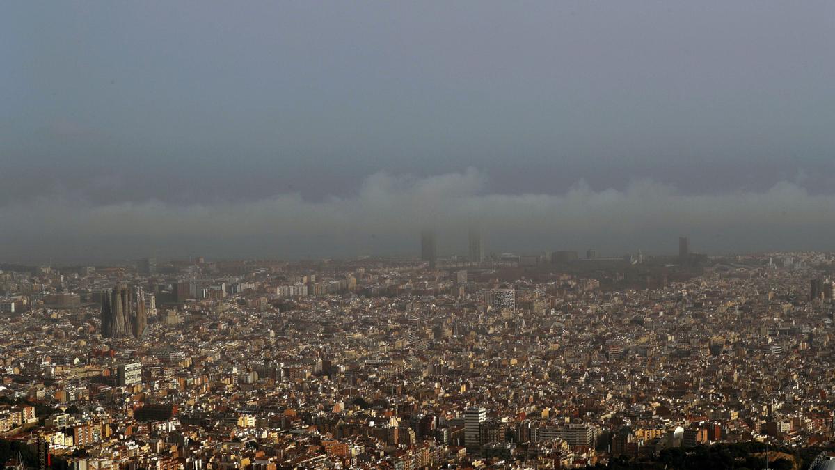 El tiempo anticiclónico endurece la contaminación en gran parte del país