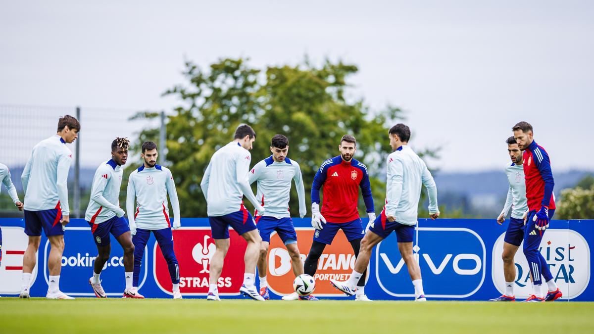 Despedida a lo grande de la Selección Española que pone rumbo a Berlín para enfrentar su primer partido en la Eurocopa