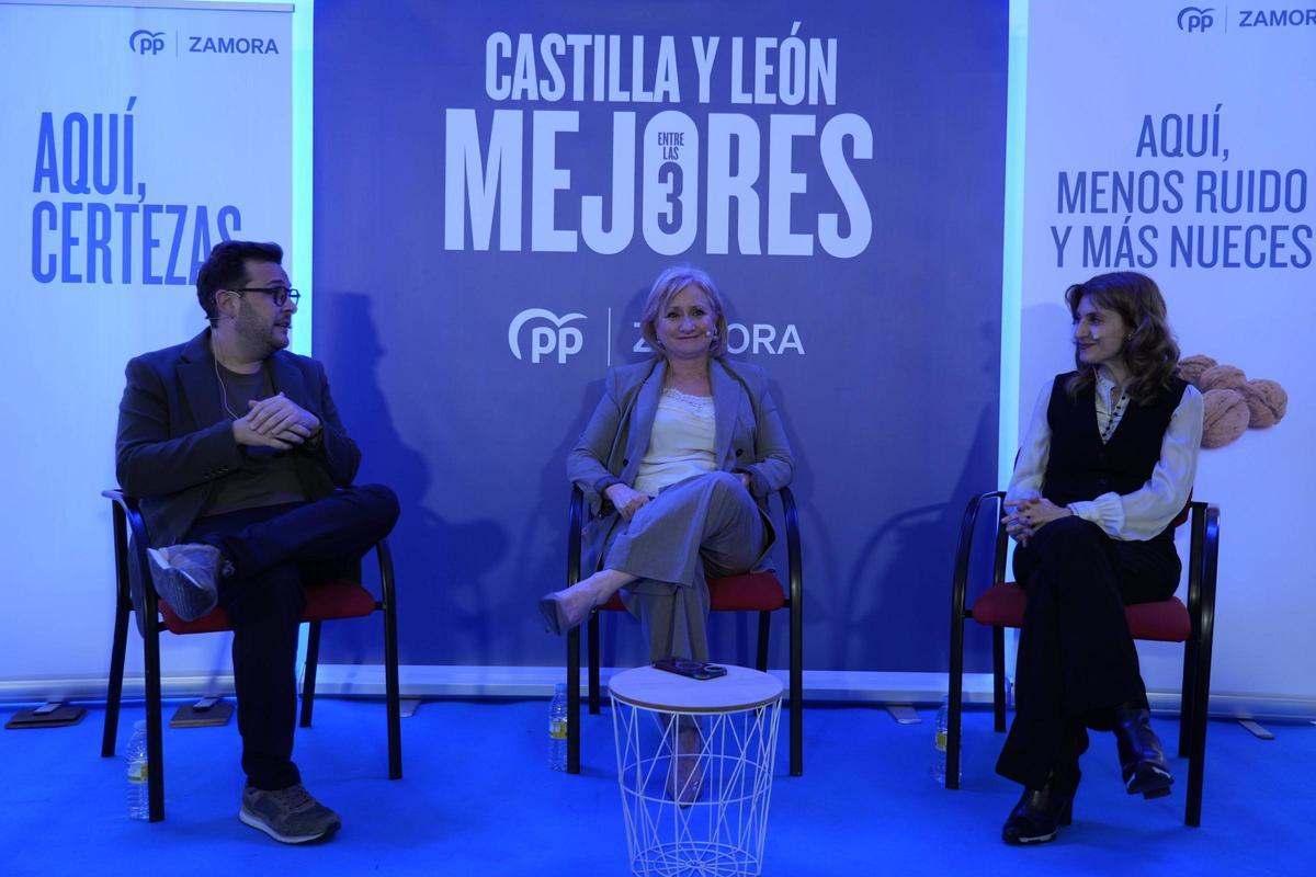 Víctor López de la Parte, Leticia García y Mar Sancho en el acto sectorial del PP de Zamora.