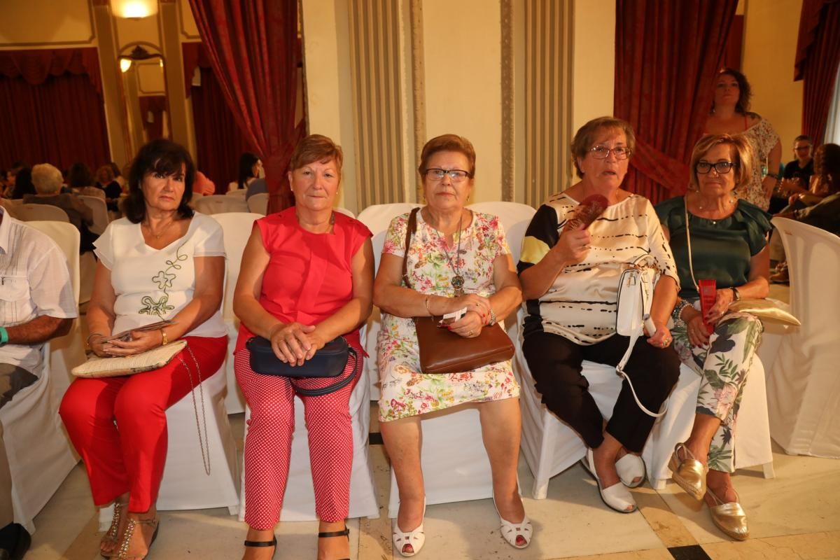 Desfile de Higinio Mateu en el Casino Antiguo